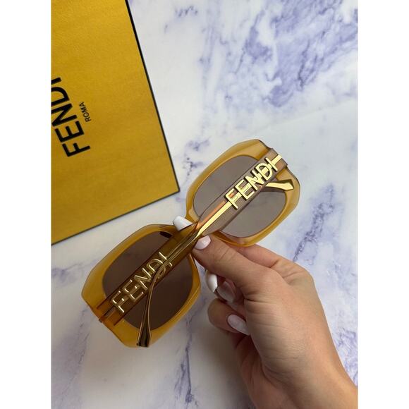 NEW Fendi FE40065I Fendigraphy Orange Square Sunglasses main image 5